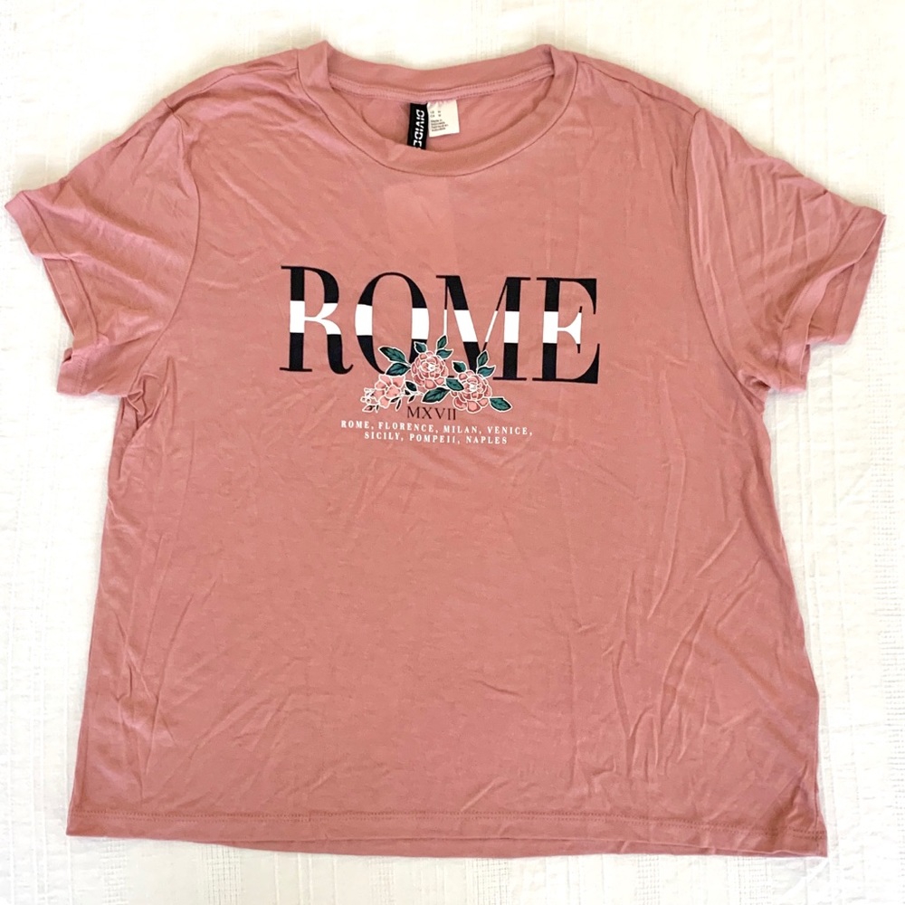 NWT H&M Cropped “Rome” Graphic Tee